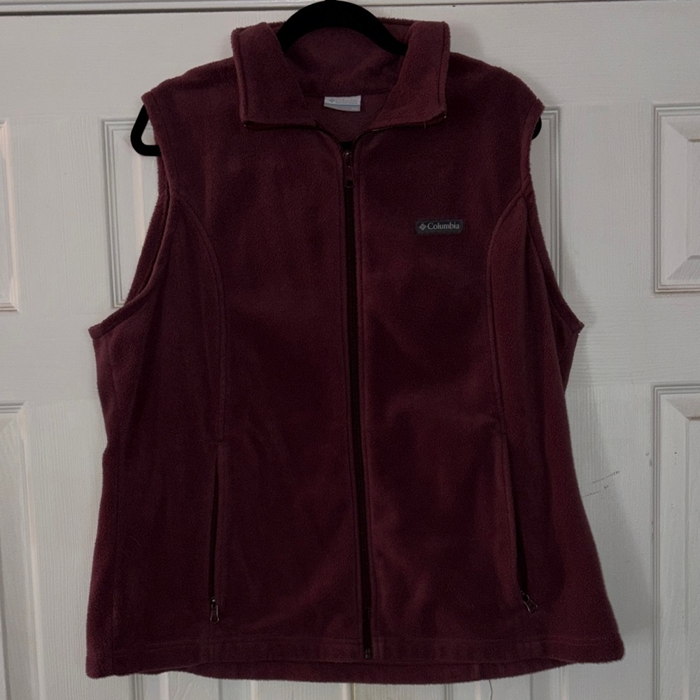 Columbia Women's Dark Purple Fleece Vest